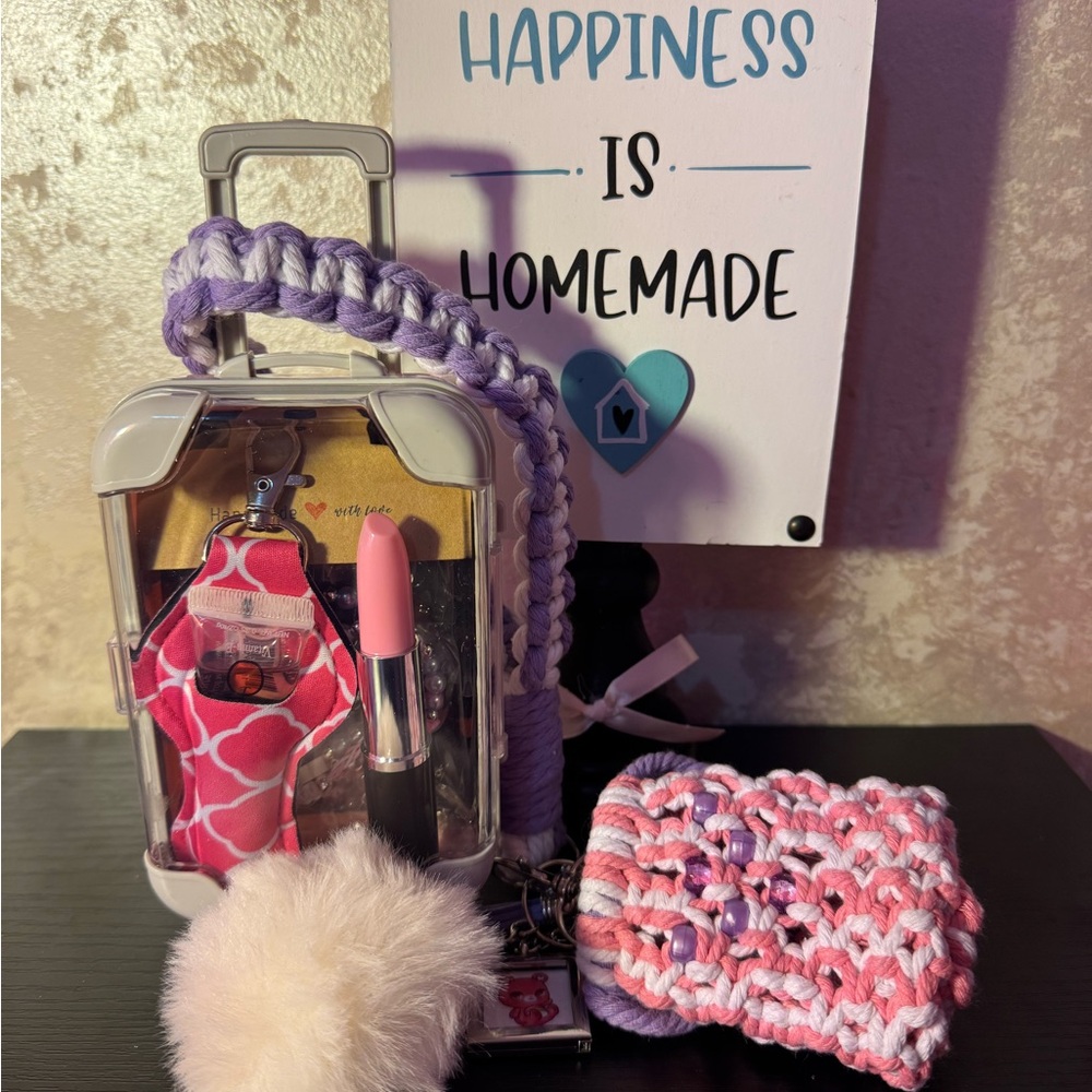 Keychain/Accessory Gift Set - Picture 2 of 6